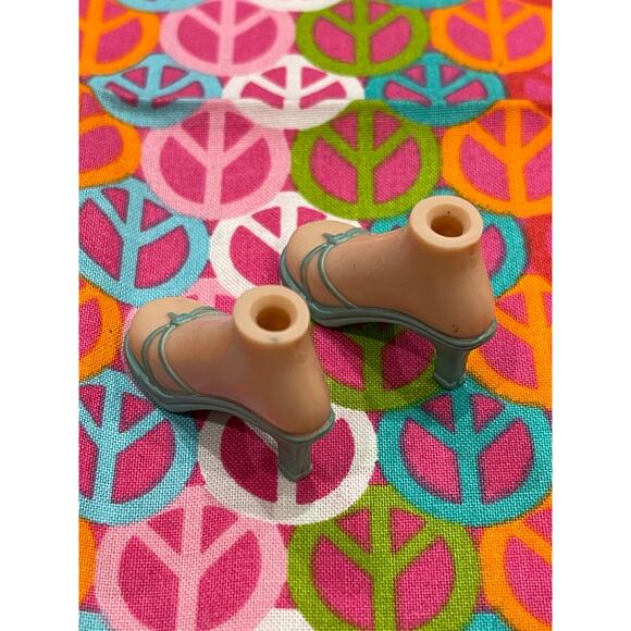 Bratz Jade Doll Night-out Mint Green Open Multi-strap Sandals - Picture 5 of 5